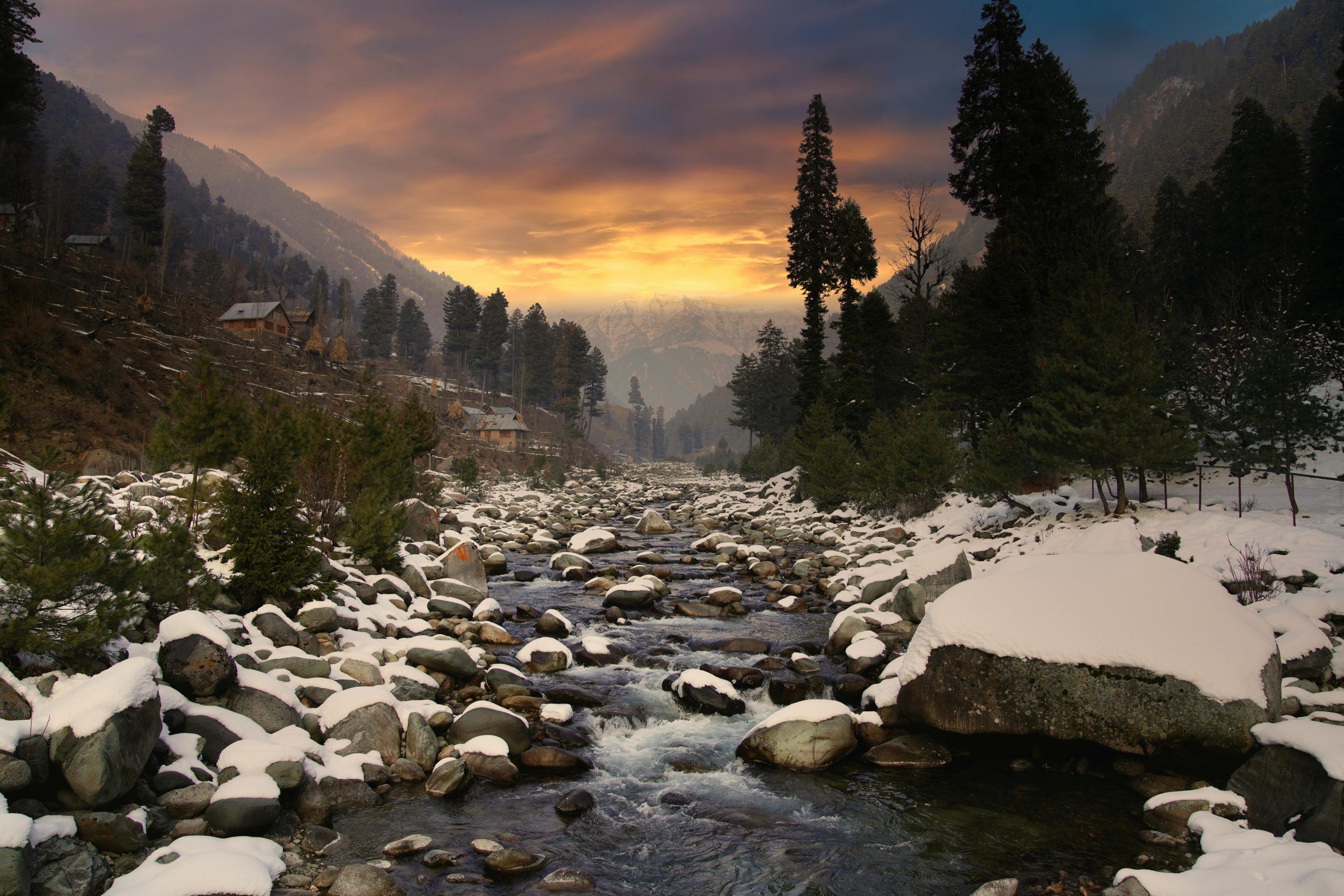 KASHMIR-7 Day Trip(Food and accomodation included)PRICE-22000RS KASHMIR-7 Day Trip(Food and accomodation included)PRICE-22000RS